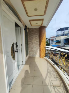 2 bedroom, 1 kitchen